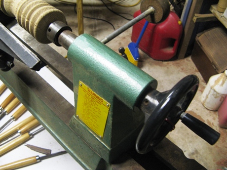 Use Wood Turning Lathe