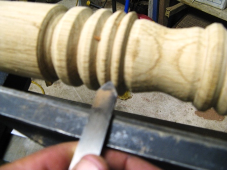 Use Wood Turning Lathe